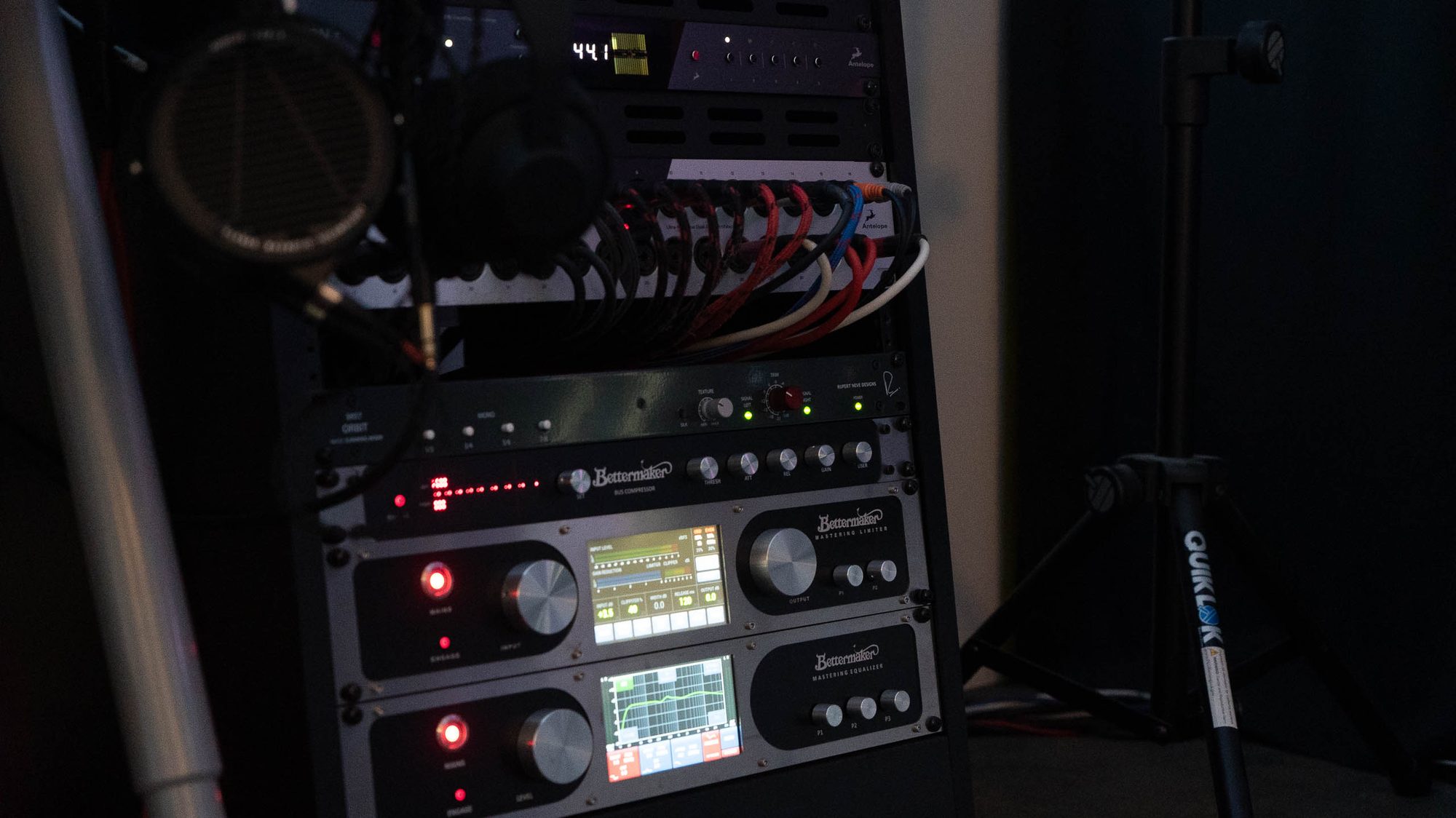The mastering chain - BetterMaker EQ, bus compressor and limiter, Antelope conversion